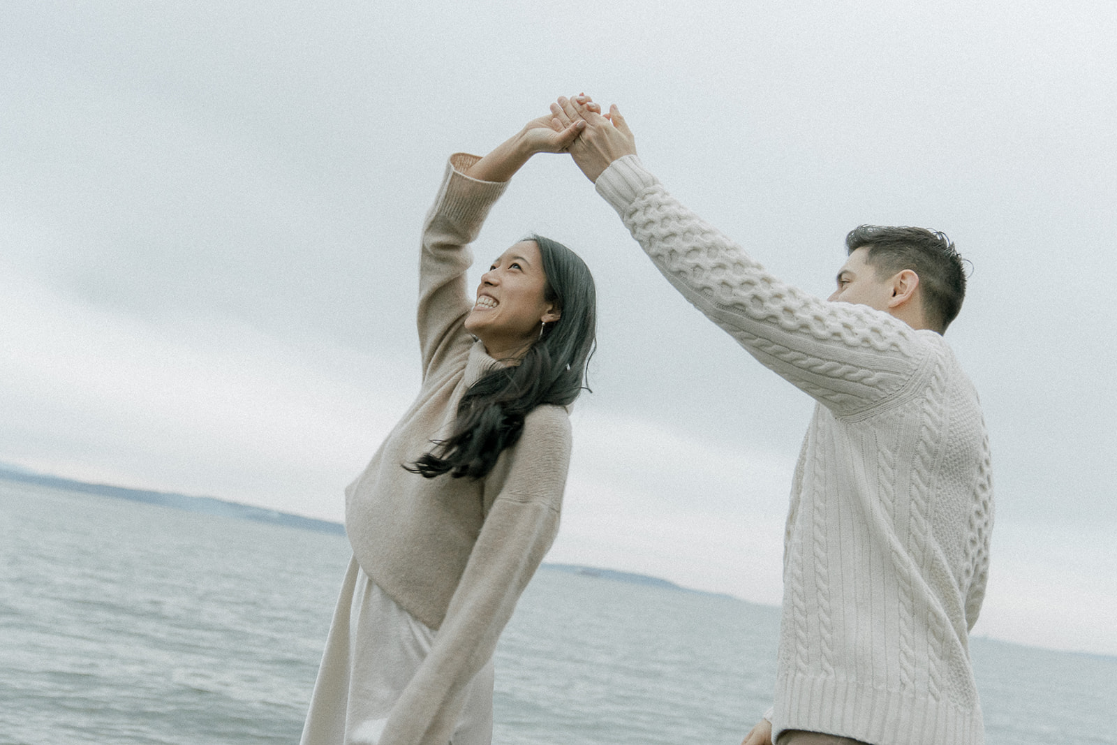beach engagement photoshoot in Seattle